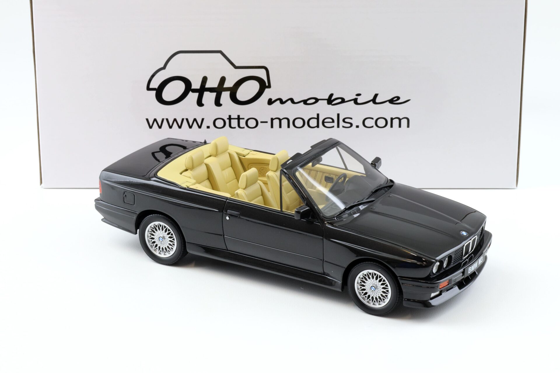 1:18 OTTO mobile OT1012 BMW M3 (E30) Convertible 1989 black