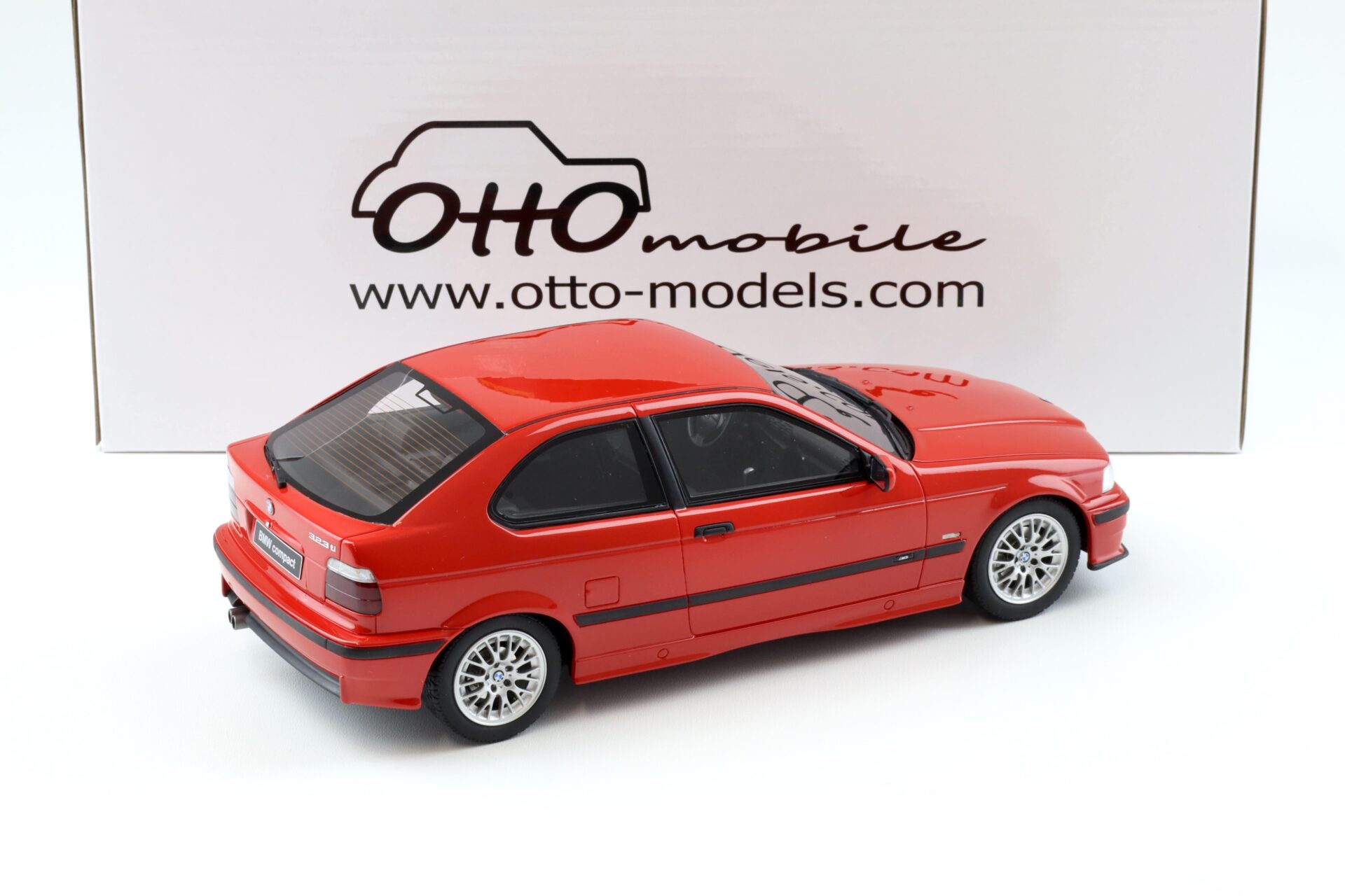 1:18 OTTO mobile OT372 BMW 323ti Compact E36 M-Pack red 1998