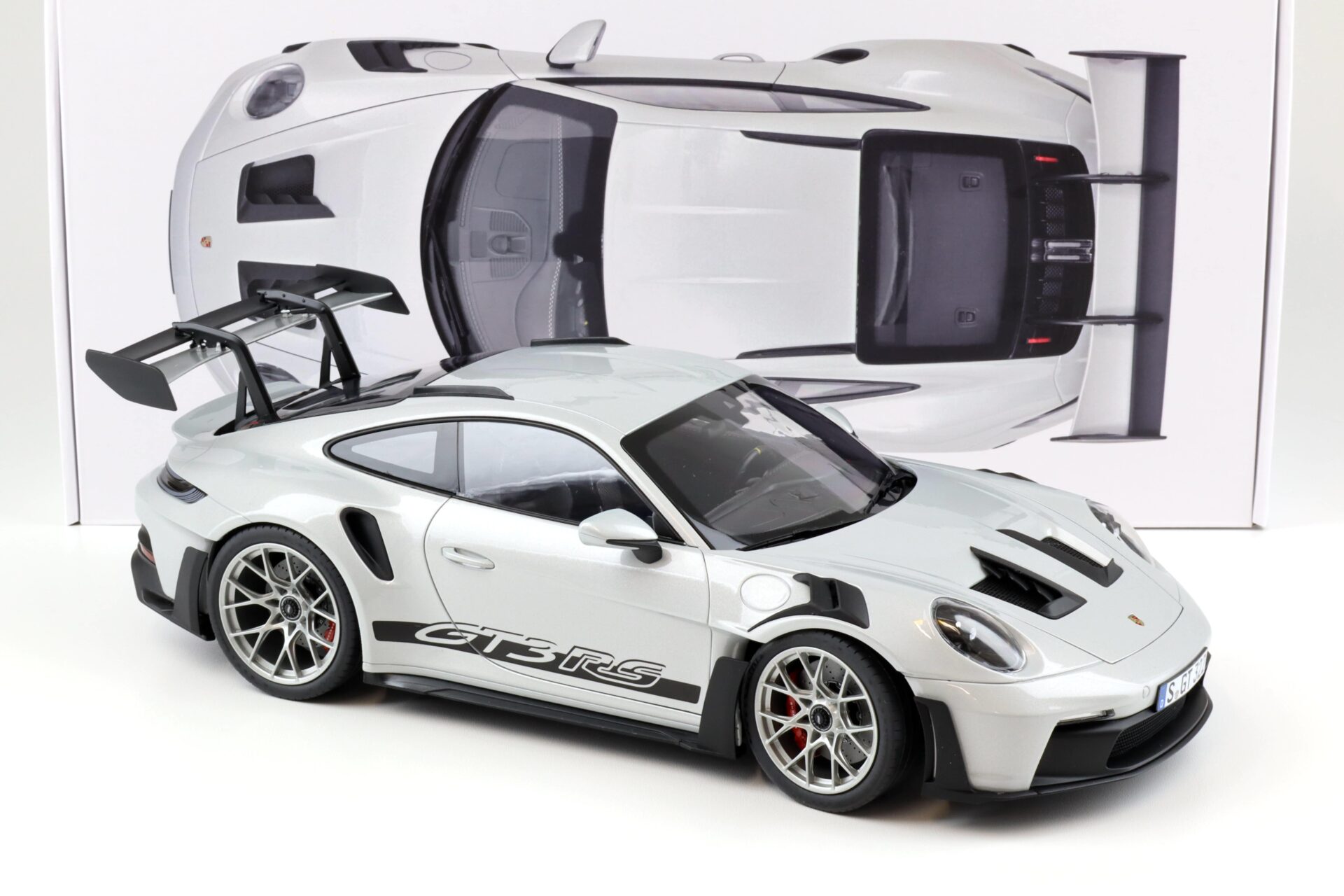 1:12 Norev Porsche 911 992 GT3 RS Coupe 2022 GT-silver metallic/ black - Limite 500 pcs.