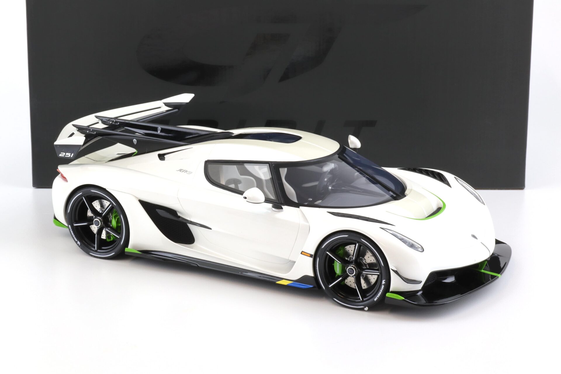 1:12 GT Spirit GT501 Koenigsegg Jesko 2019 Crystal white