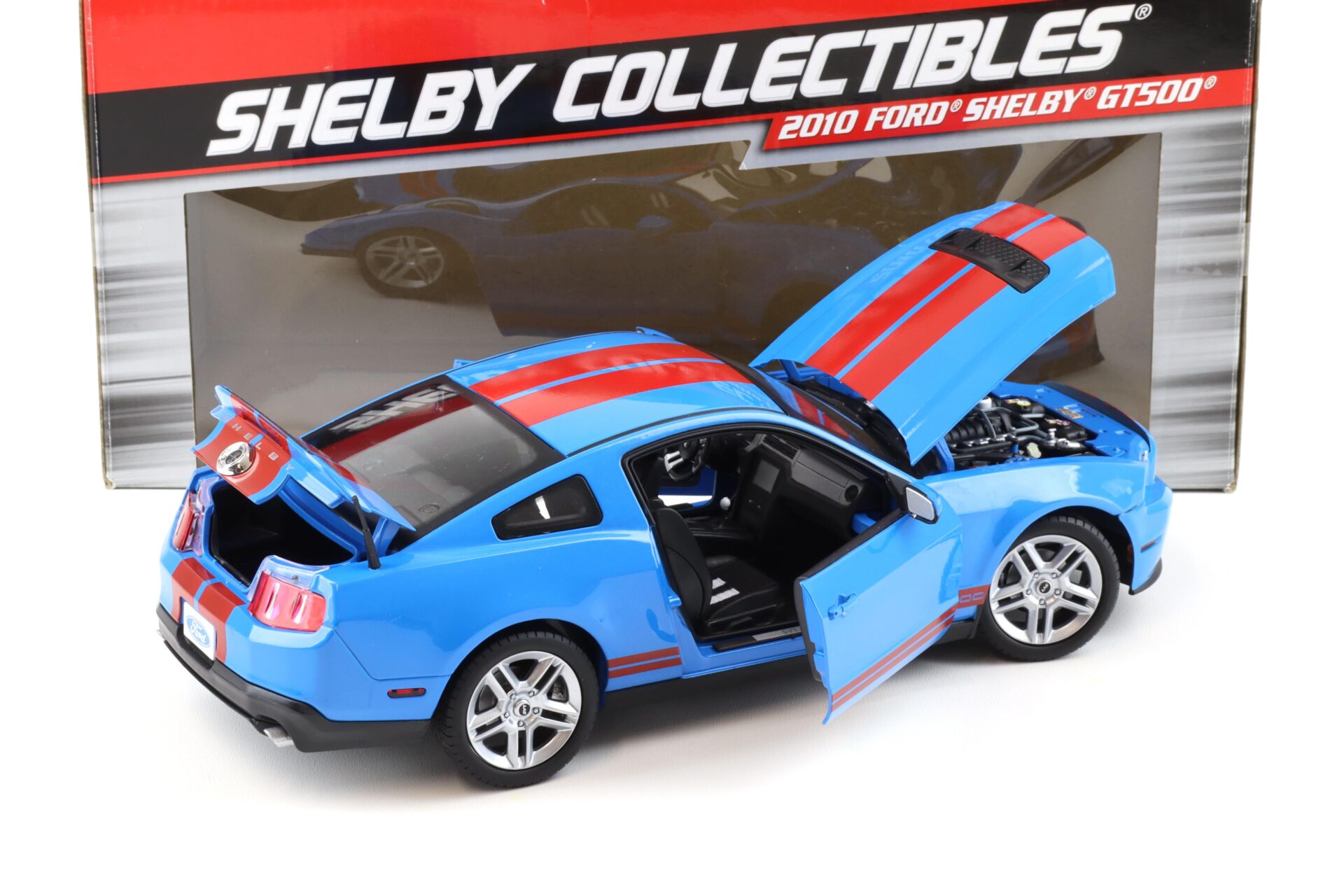 1:18 Shelby Collectibles 2010 Ford Shelby GT500 Coupe blue with red stripes