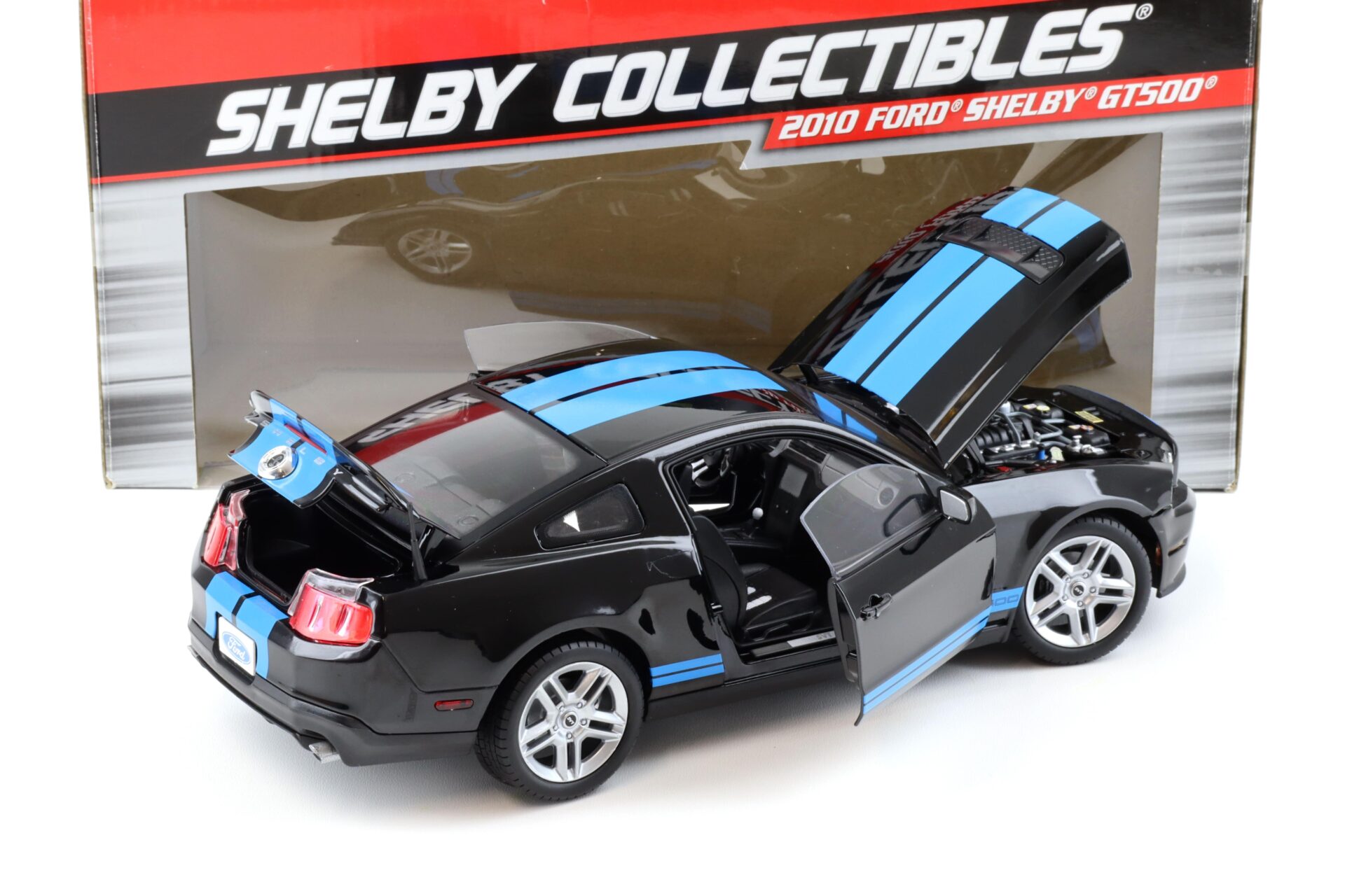 1:18 Shelby Collectibles 2010 Ford Shelby GT500 Coupe black with blue stripes