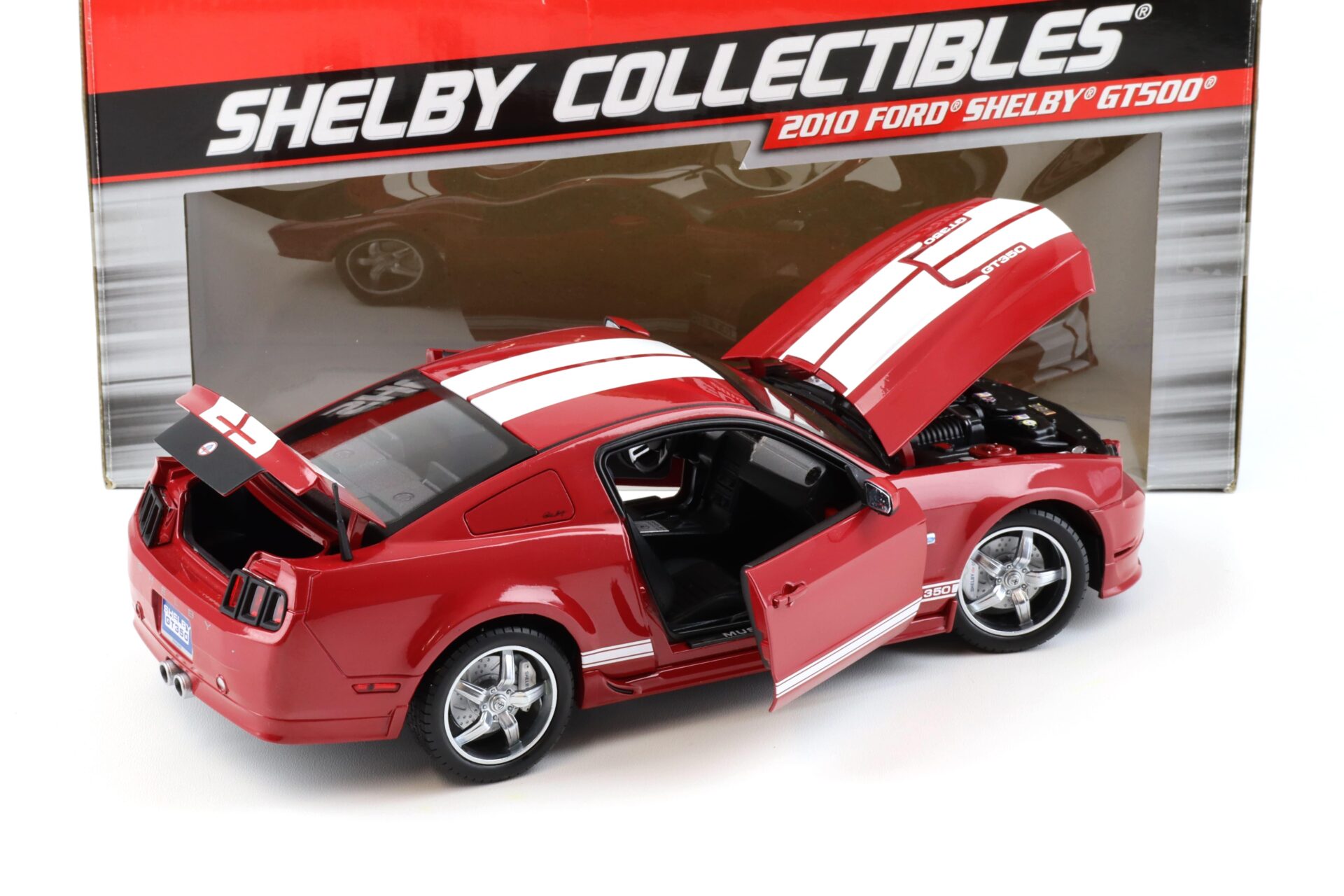 1:18 Shelby Collectibles 2011 Ford Shelby GT350 Coupe red/ white stripes