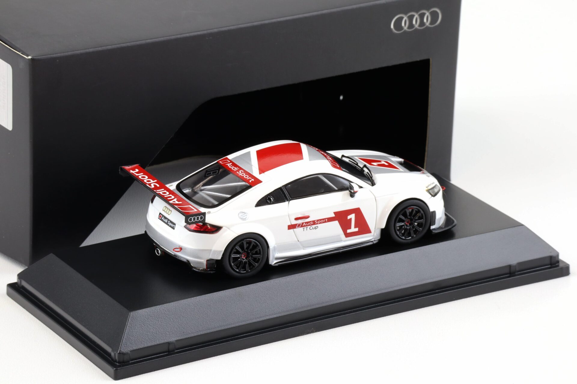 1:43 Spark Audi TT Cup 2015 Presentation #1 white DEALER VERSION