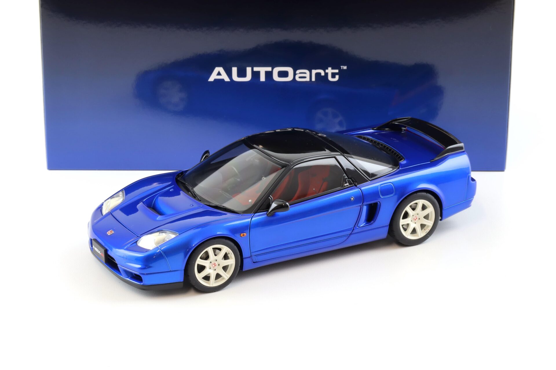 1:18 AUTOart Honda NSX-R (NA2) 2019 Long Beach blue pearl